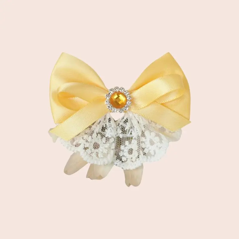 Nœud ruban en satin et dentelle jaune