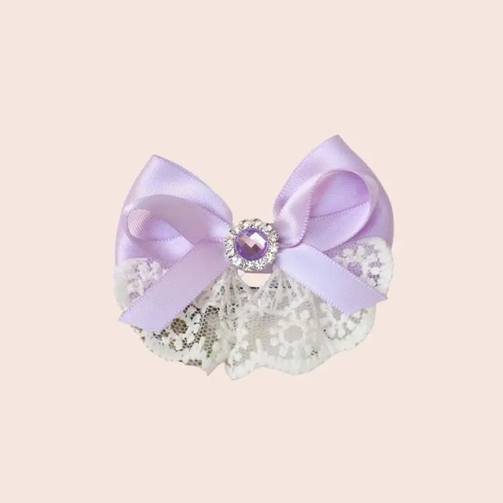 Nœud ruban en satin et dentelle lavande