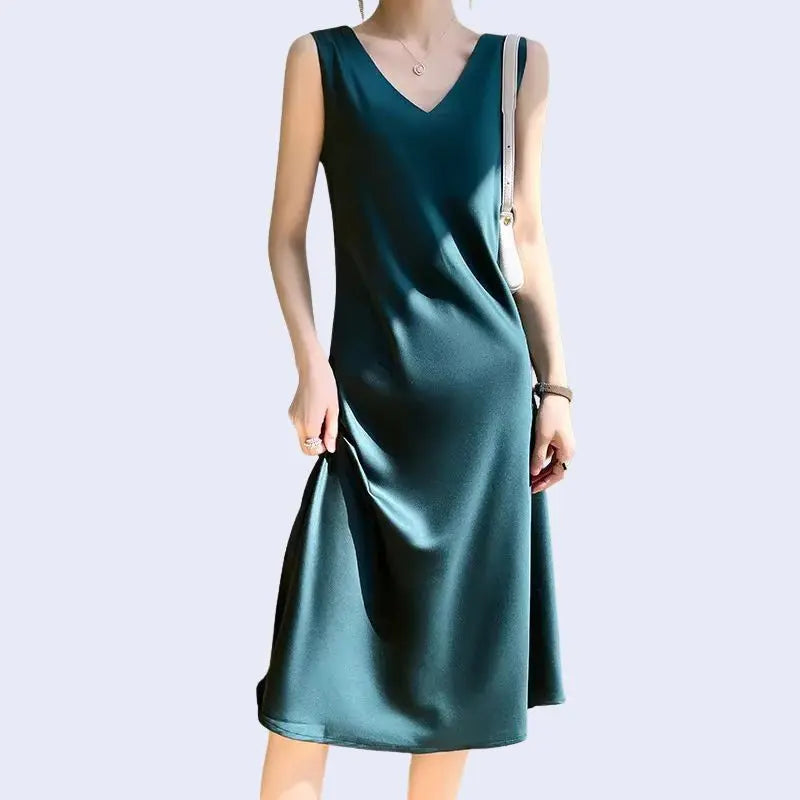 Robe élégante unie sans manches en satin vert