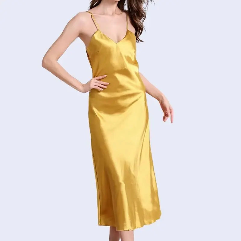 Robe longue élégante unie en satin couleur jaune