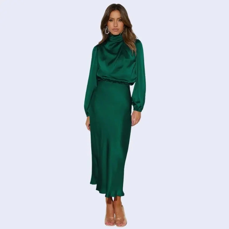 Robe longue manches bouffantes et col montant en satin vert forêt