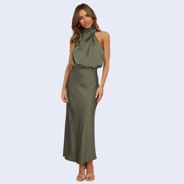 Robe longue sans manches col montant en satin couleur kaki