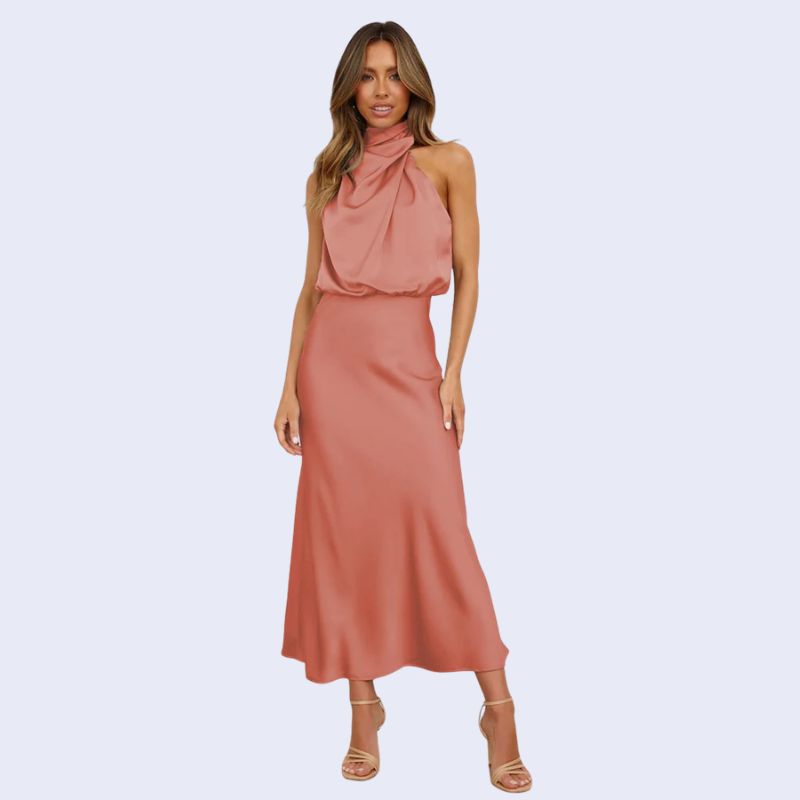 Robe longue sans manches col montant en satin couleur terracotta