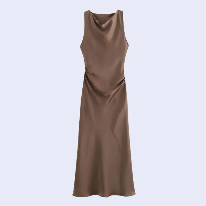 Robe longue sans manches effet plissée en satin couleur chocolat