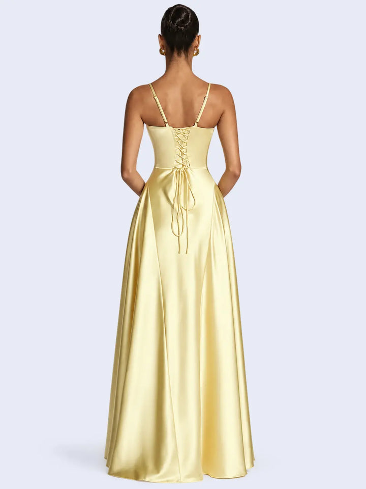 Robe longue trapèze décolleté en satin | Satin Lifestyle