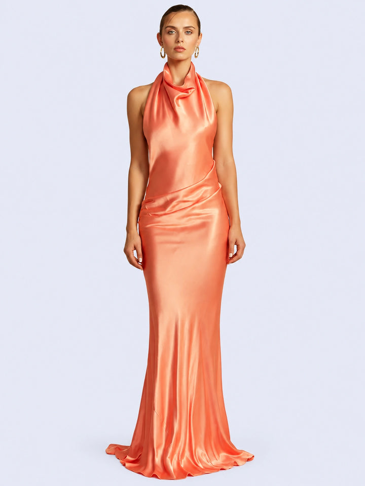 Robe maxi col montant sans manches dos nu en satin l Satin Lifestyle