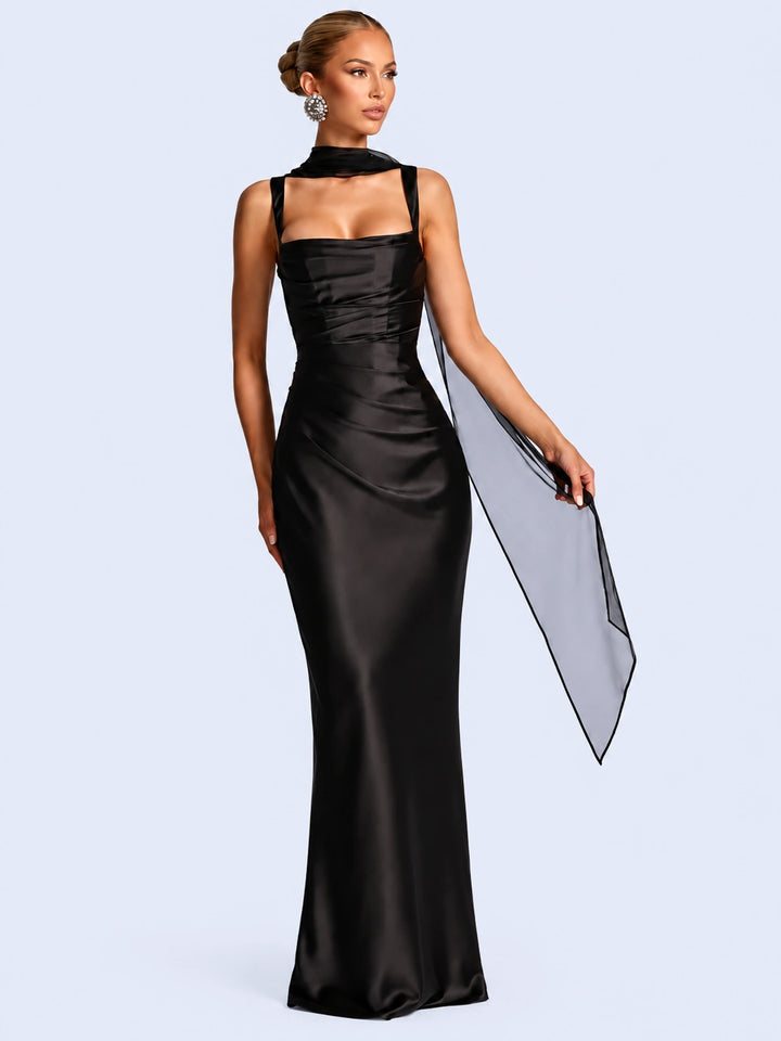 Robe maxi moulante dos nu à lacets en satin | Satin Lifestyle