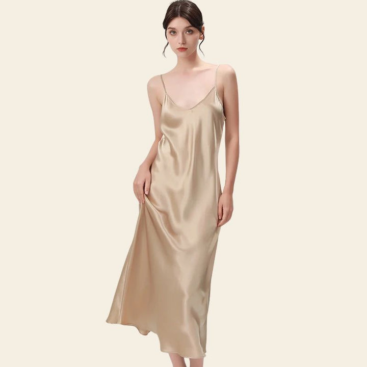 Robe de nuit longue unie en soie véritable beige