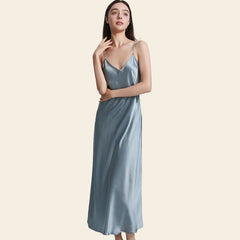 Robe de nuit longue unie en soie véritable brume