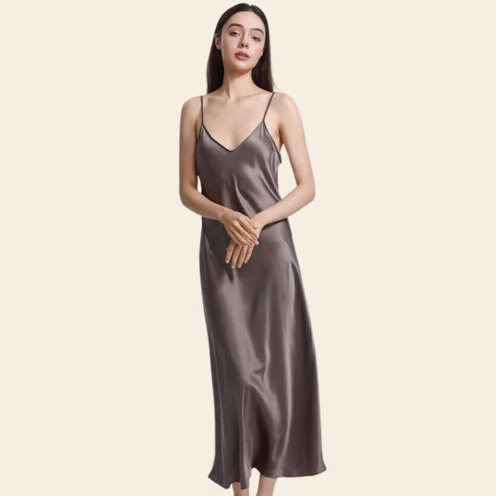 Robe de nuit longue unie en soie véritable grise