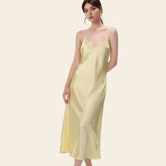 Robe de nuit longue unie en soie véritable jaune