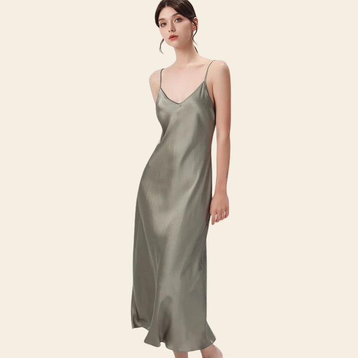 Robe de nuit longue unie en soie véritable kaki