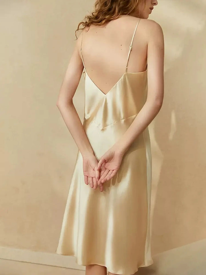 Robe de nuit mi-longue brillante en soie l Satin Lifestyle