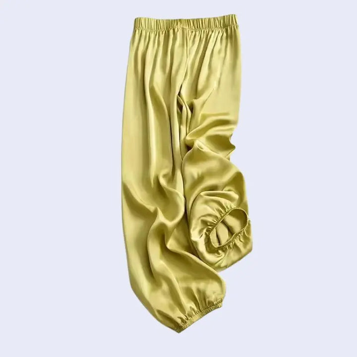 Sarouel brillant chevilles en satin jaune moutarde