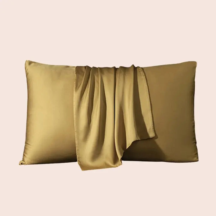 Taie d'oreiller dorée en soie de mûrier naturelle
